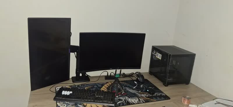 foto de Suporte Articulado com Pistão a Gás Para Dois Monitores Zinnia Nimbo 210 Preto 13 a 32 Pol com Braços Articulados e Design Discreto
