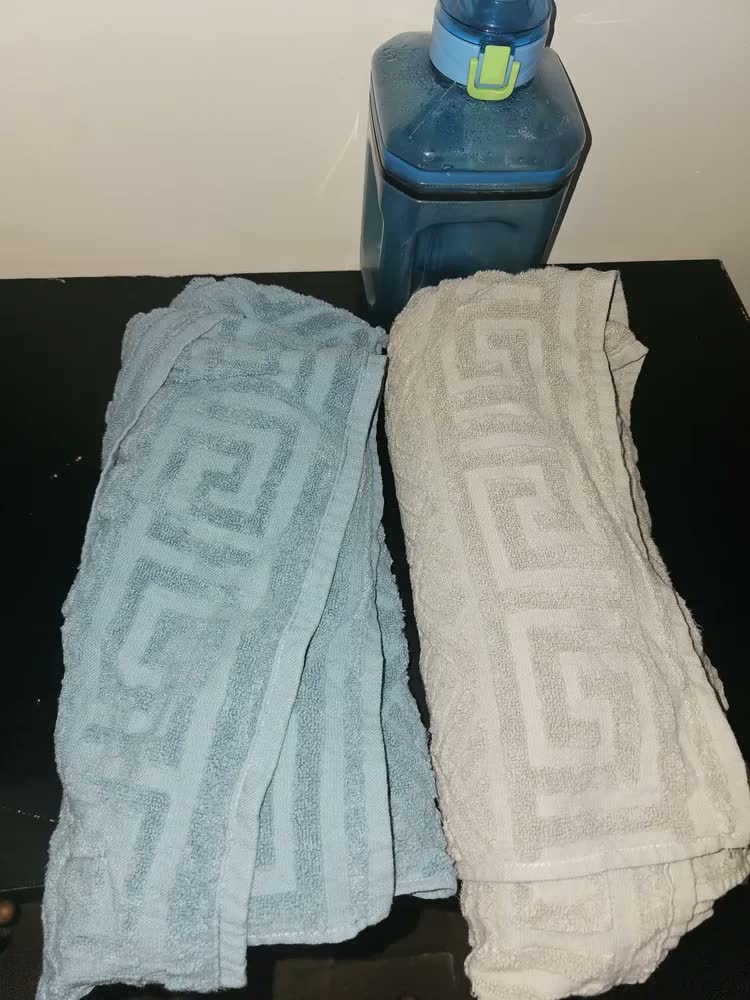 foto de Jogo Toalha Banhão Buddemeyer Olimpo Extra Soft Gigante 4pçs Cor Kaki 1446 Azul 1495 Lisa