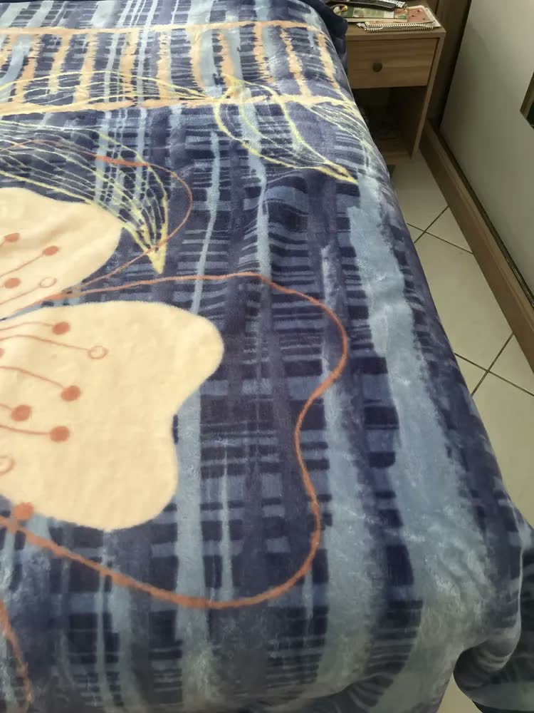 foto de Cobertor De Caixa Raschel Plus Jolitex King Size Estampado Desenho Do Tecido Soprano