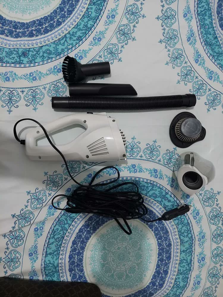 foto de Aspirador de Pó Para Carro Portátil Automotivo Artiko Turbo Wiper 100W com Lanterna A00440
