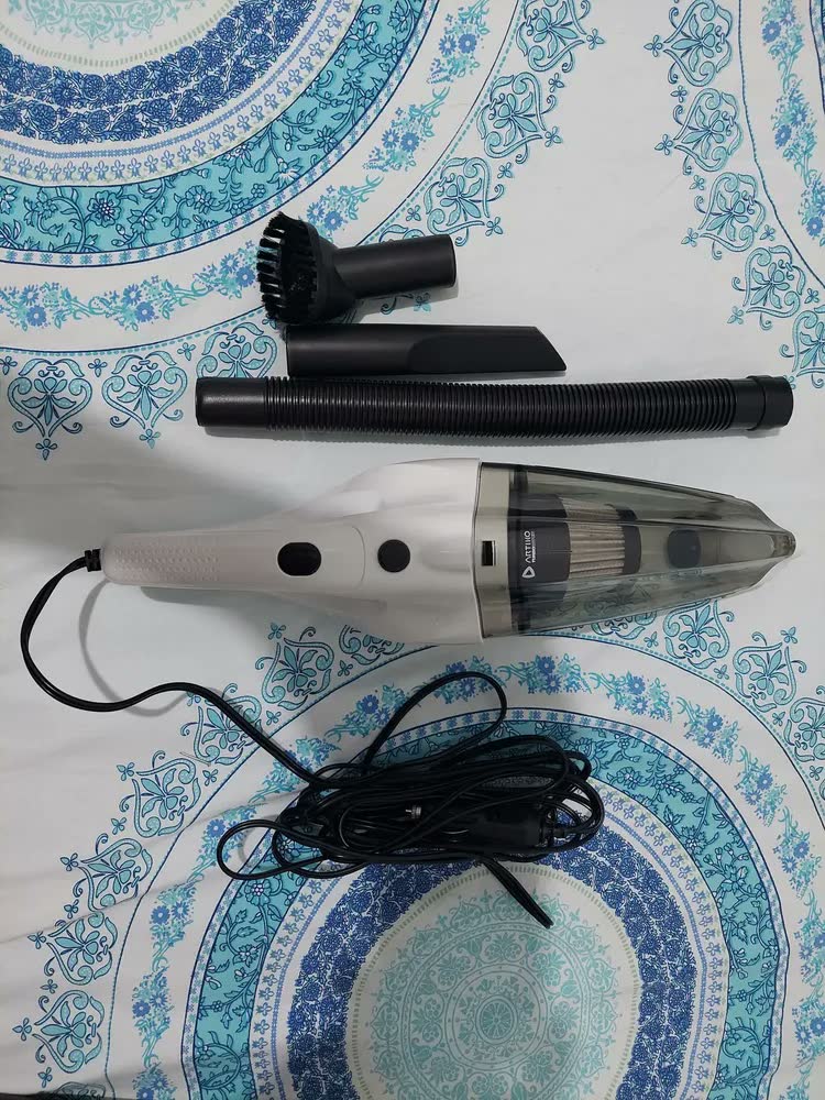 foto de Aspirador de Pó Para Carro Portátil Automotivo Artiko Turbo Wiper 100W com Lanterna A00440