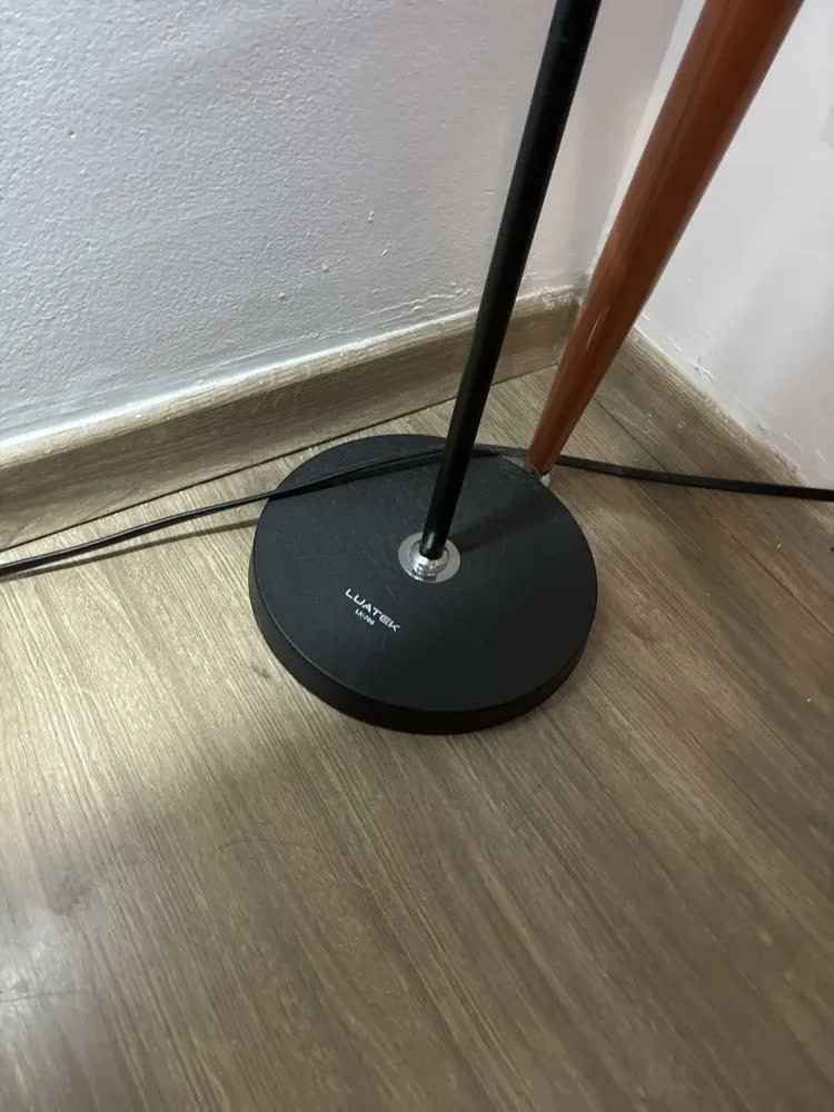 foto de Luminária Abajur Metal Articulada Pedestal Chão Coluna Leitura Cúpula Preto Flexivel 1,6m 110v 220v Bravvi