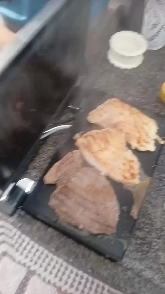 foto de Sanduicheira E Grill 2 Em 1 Elétrico Dako Potência 1000w Cor Inox