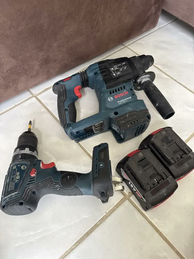 foto de Combo Martelete Combinado Parafusadeira Bosch Bateria 18v
