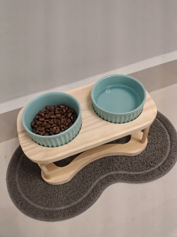 foto de Comedouro Pet Elevado Duplo Em Madeira E Porcelana Grande Cor Verde Comedouro Cachorro