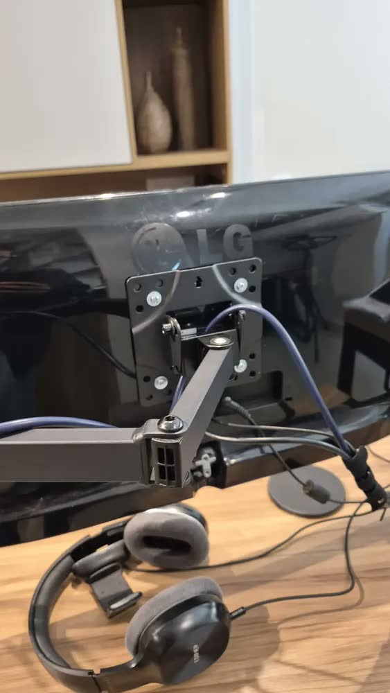 foto de Suporte 2 Monitor Tv Aço Mesa Articulad Vesa Ajuste Cor Black