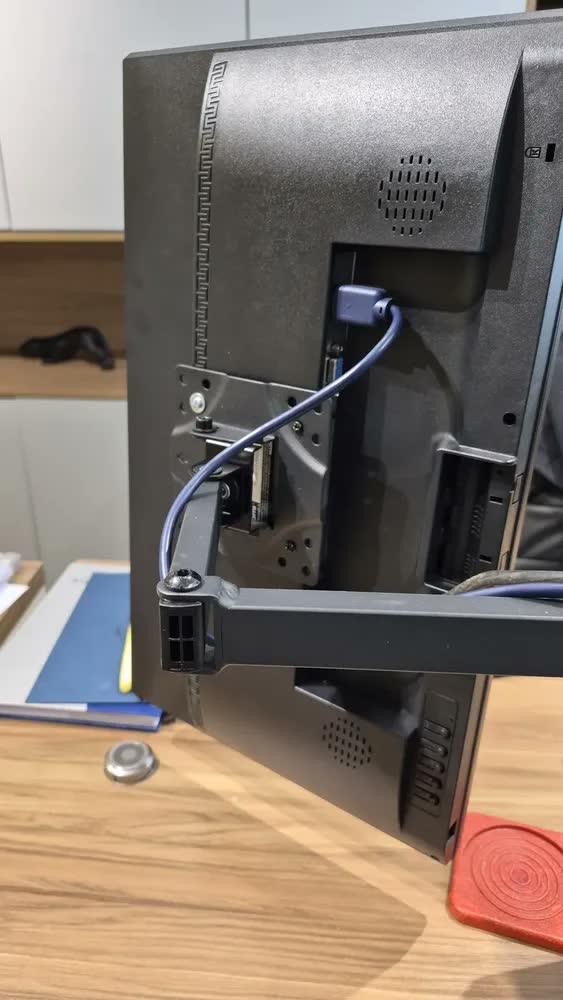 foto de Suporte 2 Monitor Tv Aço Mesa Articulad Vesa Ajuste Cor Black