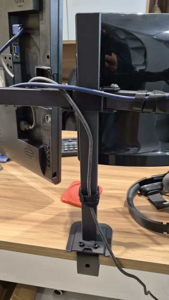 foto de Suporte 2 Monitor Tv Aço Mesa Articulad Vesa Ajuste Cor Black
