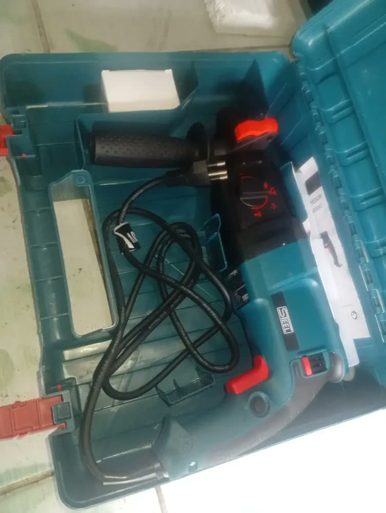 foto de Furadeira De Impacto Martelete Rompedor 1000w Reversível