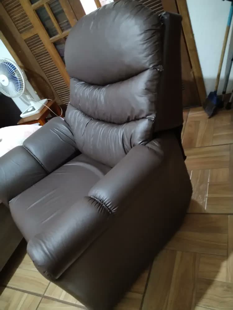 foto de Poltrona Cadeira Do Papai Com Encosto Macio Reclinável E Retrátil Revestido Em Corino Para Sala De Descanso E Amamentação Cor Bege