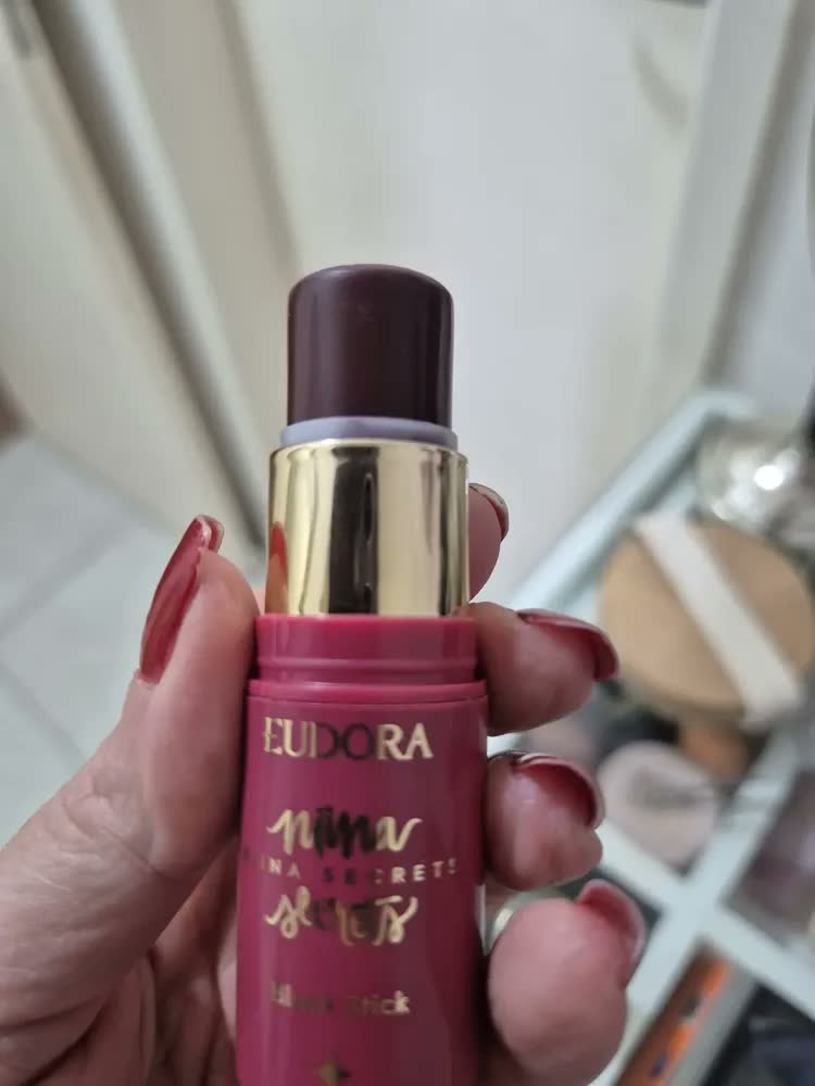 foto de Blush Stick Daily Multifuncional Niina Secrets Eudora 5g Tom Da Maquiagem Amora