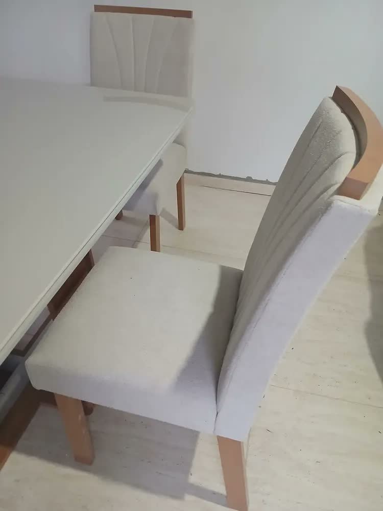 foto de Conjunto Sala De Jantar Mesa Easy Pop 120x80 4 Cad Confort