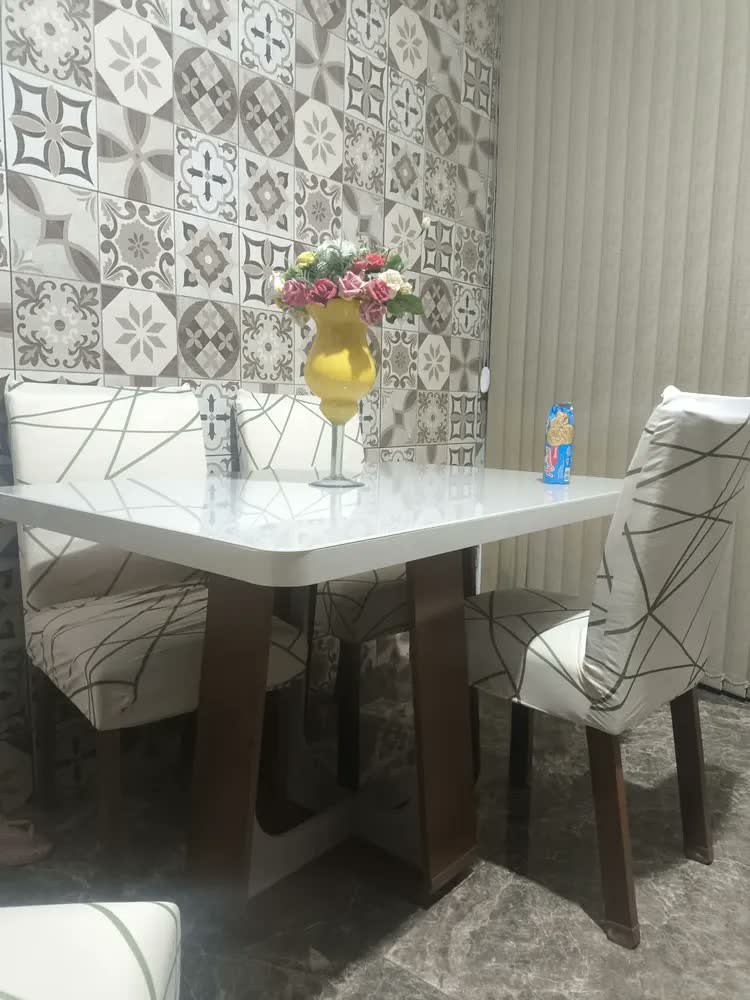 foto de Conjunto Sala De Jantar Mesa Easy Pop 120x80 4 Cad Confort