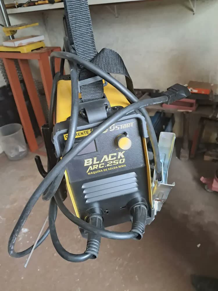 foto de Máquina De Solda Inversora 250a Mma Tig Eletrodo Cor Preto/Amarelo Black Arc 250 Start