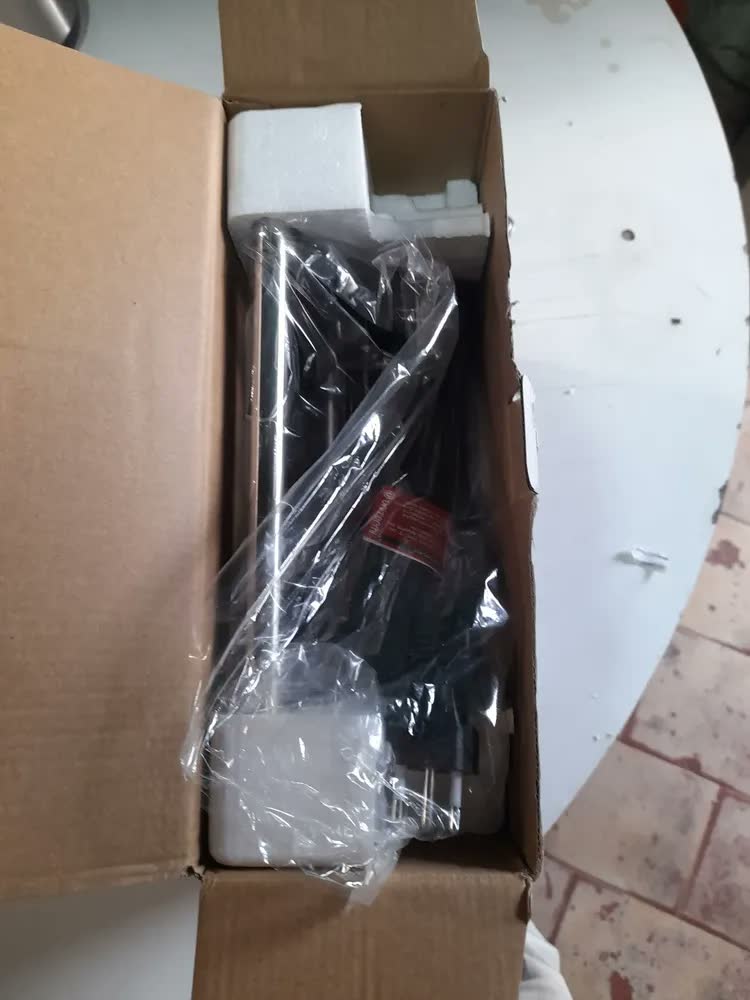 foto de Churrasqueira e Sanduicheira Unitermi Grill Gourmet de Inox Preta Antiaderente