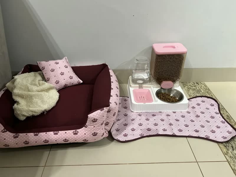 foto de Bebedouro E Comedouro Alimentador Automático Gravidade Pet Cor Rosa