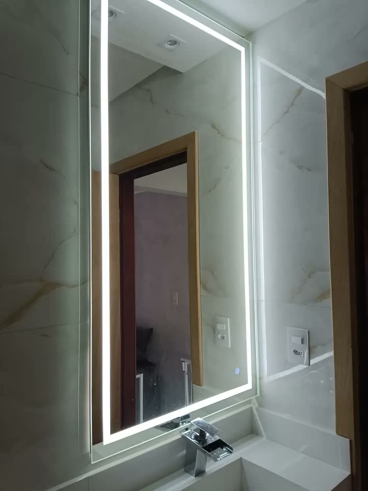 foto de Espelho Led Camarim Maquiagem Banheiro Touch 140 Cm X 70 Cm Moldura Sem Moldura