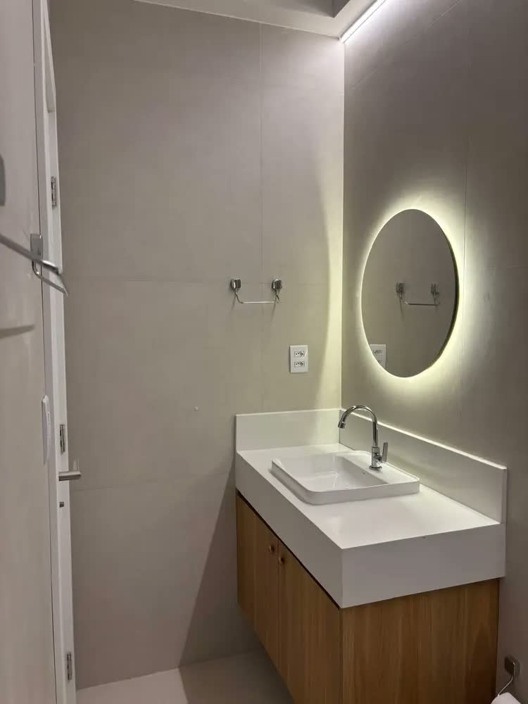 foto de Espelho Redondo LED Ornamo Decor 60cm Parede Banheiro Quente 3000K