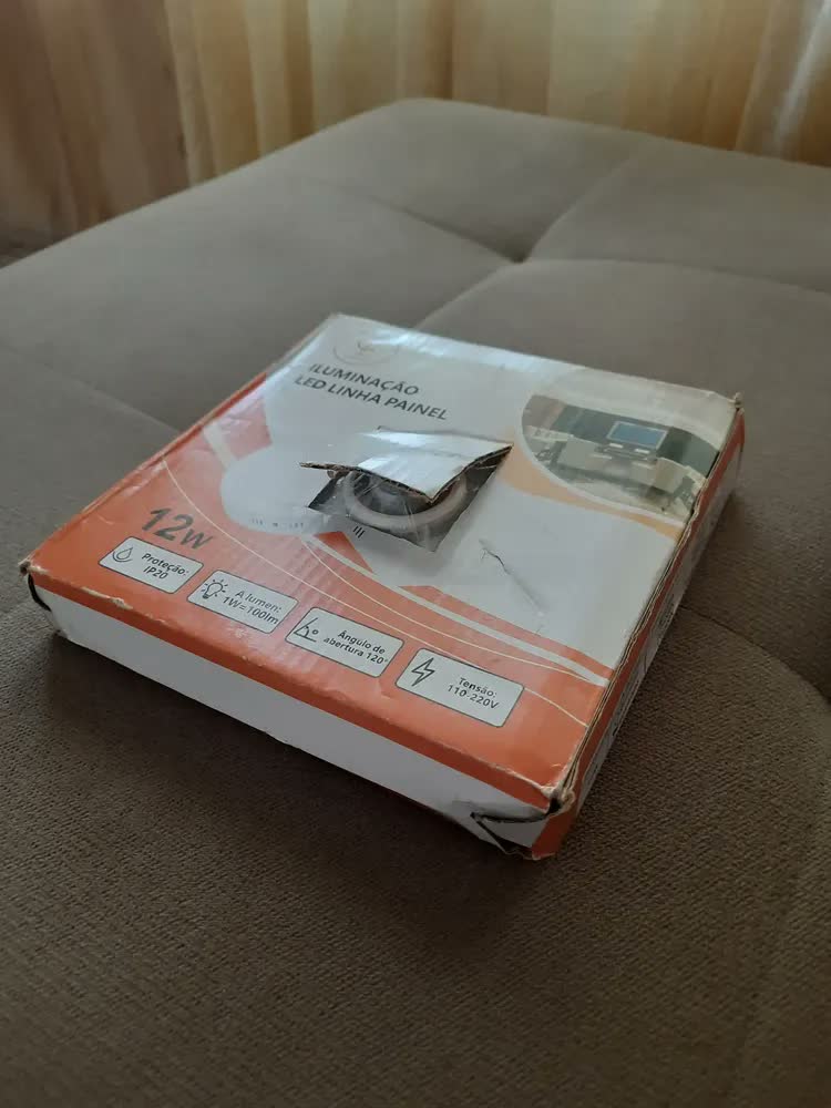 foto de Plafon LED LuxLite 12W Quadrado Sobrepor Branco Quente Sensor Presença