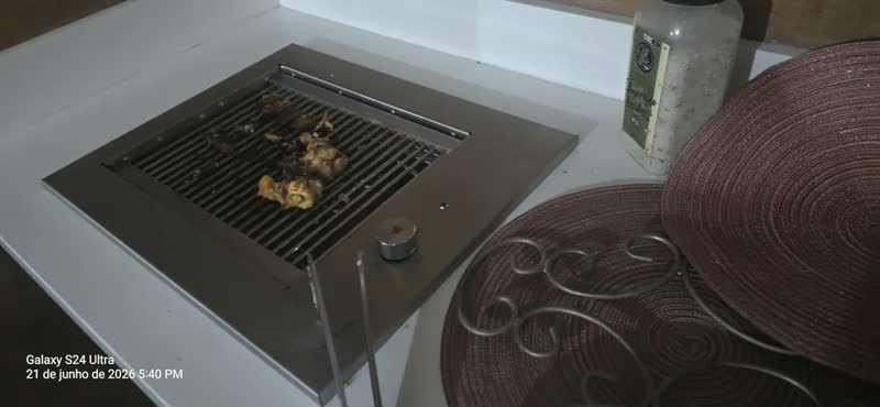 foto de Churrasqueira Grill Elétrica de Embutir Diamond Fine 50x40cm 2400W 127V Titan