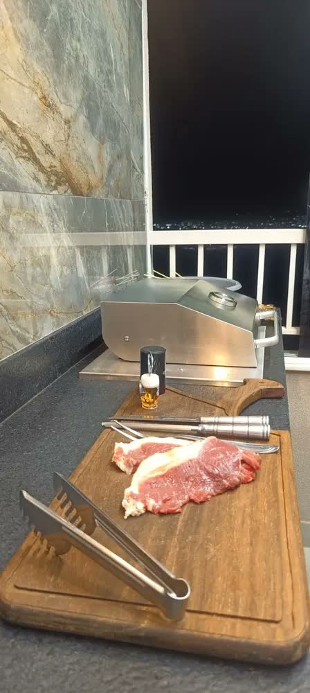foto de Churrasqueira Grill Elétrica de Embutir Diamond Fine 50x40cm 2400W 127V Titan