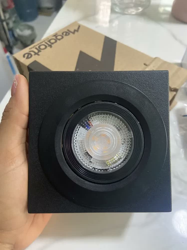 foto de Spot Slim Sobrepor Branco Led 7w Quente Em Alumínio Teto Beiral Interno Mf271 Mega Forte Iluminação