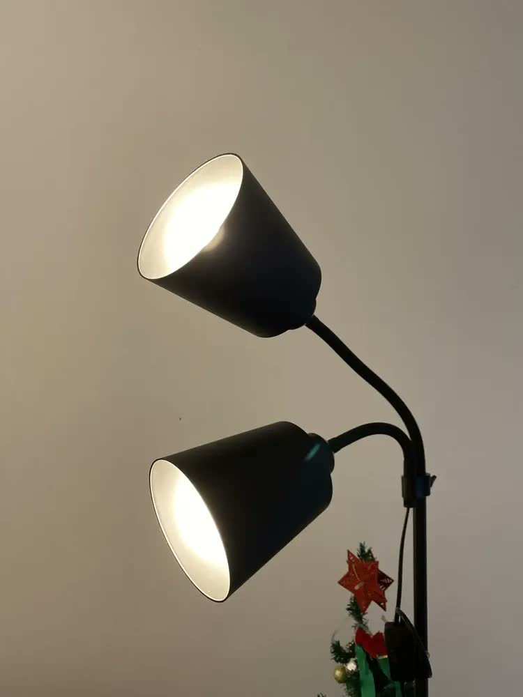 foto de Abajur De Chão 1,70m Luminaria Dupla Cúpula Flexível Bivolt