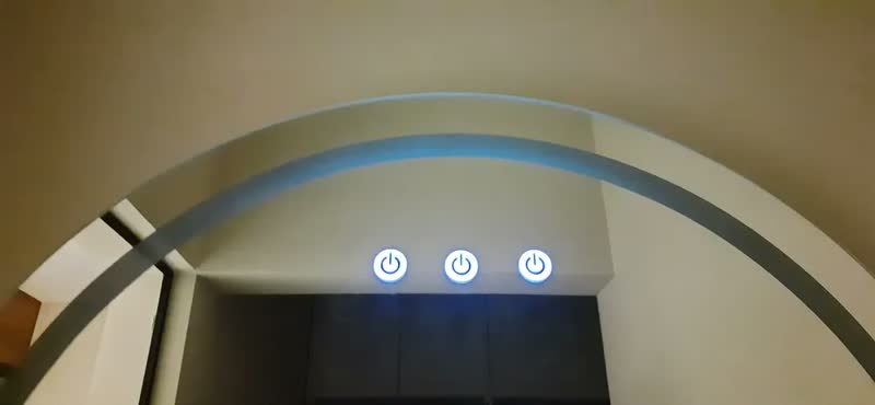 foto de Espelho Com 3 Cores Led Oval Camarim 180 X 80 Touch Screen Moldura Sem Moldura