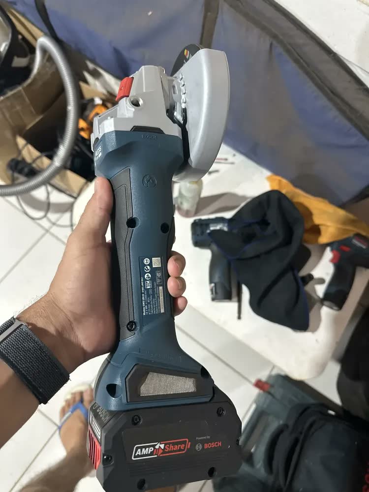 foto de Esmerilhadeira 5 Pol Gws 8 Sb Bosch Somente Máquina