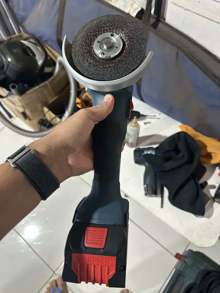 foto de Esmerilhadeira 5 Pol Gws 8 Sb Bosch Somente Máquina
