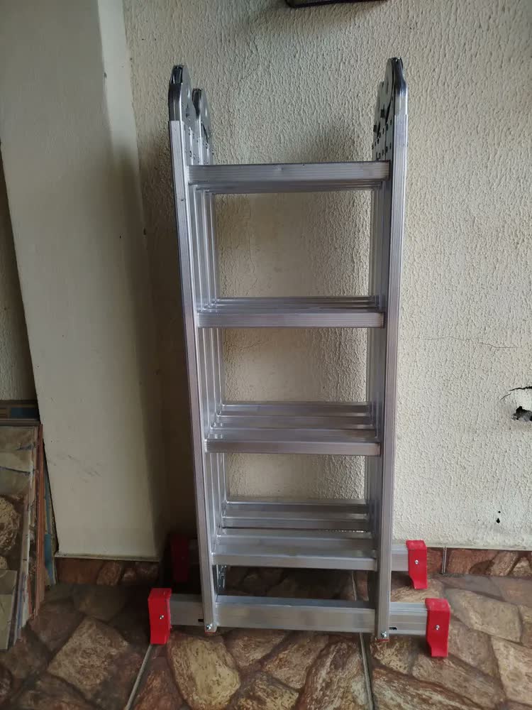 foto de Escada Articulada 16 Degraus Alumínio Botafogo Altura 4,23m 150kg