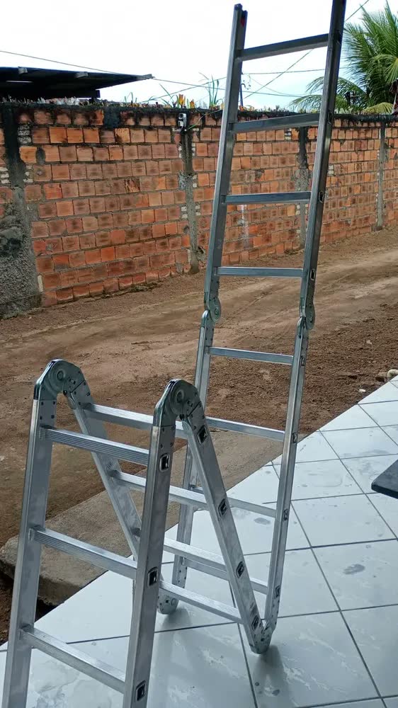 foto de Escada Articulada 16 Degraus Alumínio Botafogo Altura 4,23m 150kg