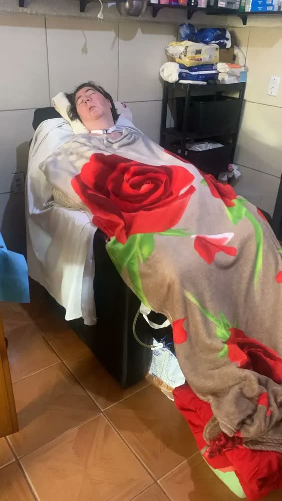 foto de Poltrona Papai Com Porta Copo Reclinável Massageador Courino