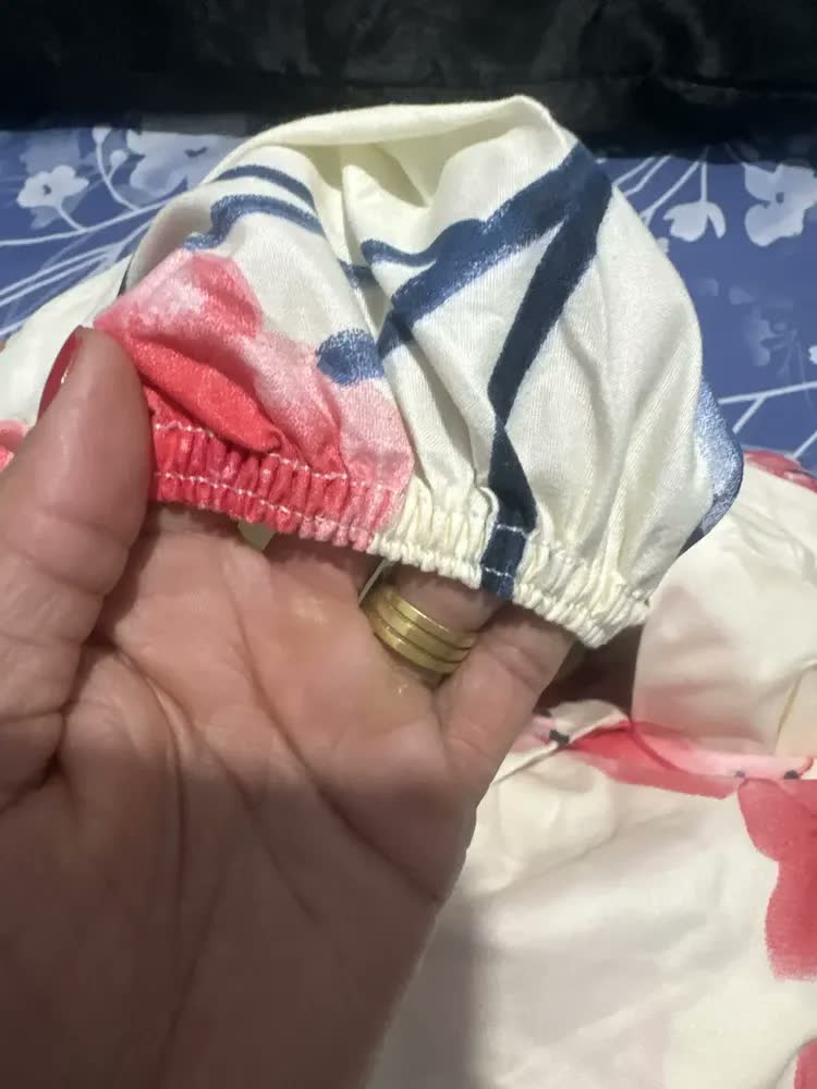 foto de Jogo De Lençol Queen Estampado Com Elástico 200 Fios 3 Peças Desenho do tecido Felicità