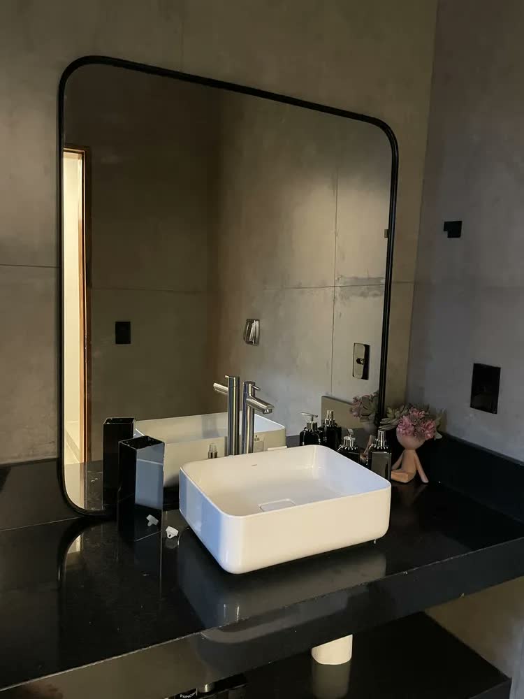foto de Espelho Retangular Quadrado Com Moldura Metal 100x90 Largo Moldura Preto