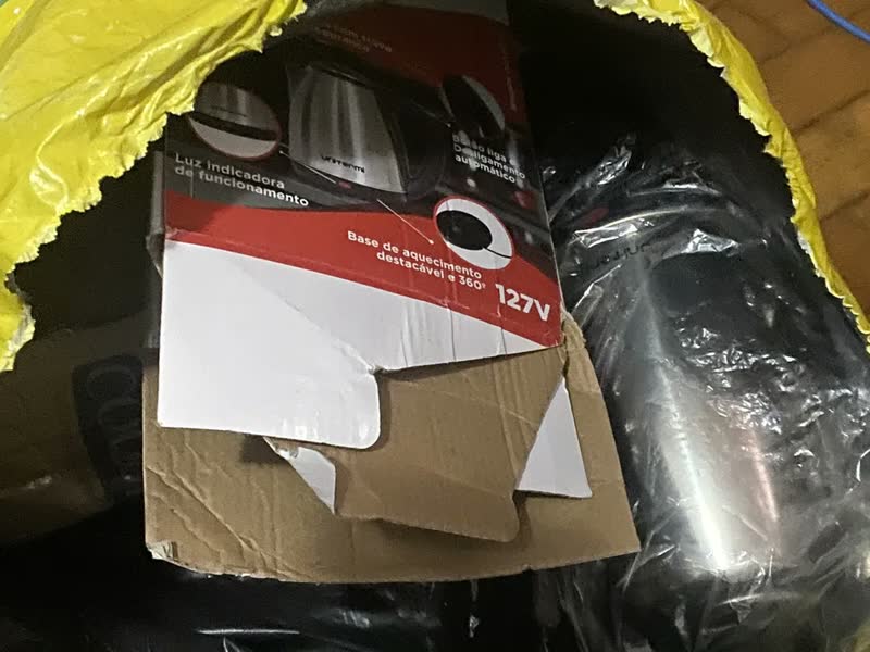 foto de Chaleira Elétrica Unitermi Atacama Inox de 1.8 Litros Com Desligamento Automático