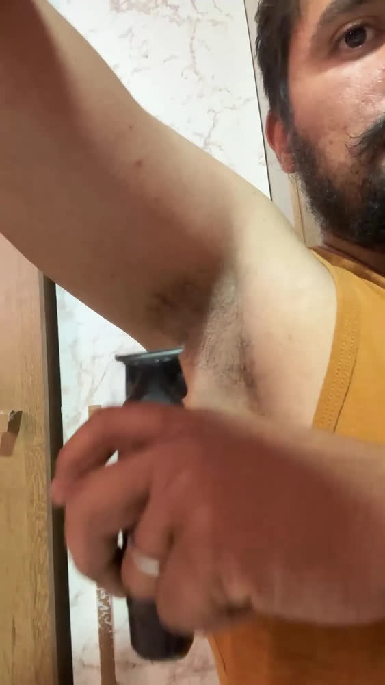 foto de Máquina De Corte Acabamento Sem Fio Aparador Cabelo Barba Profissional Preta