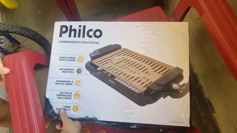 foto de Churrasqueira Elétrica Philco Pcq10a Antiaderente preto/dourado