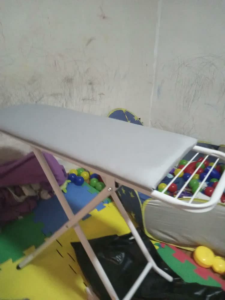 foto de Tábua de Passar CASA SHOW Grande Reforçada Branco com Porta-Ferro Dobrável