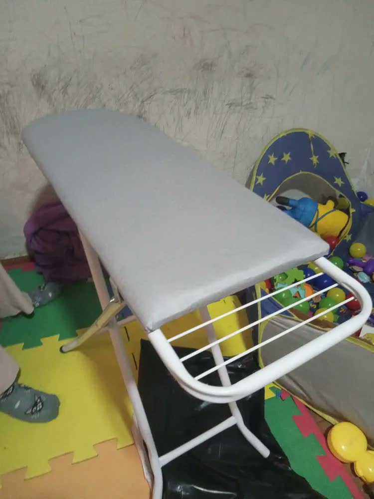 foto de Tábua de Passar CASA SHOW Grande Reforçada Branco com Porta-Ferro Dobrável