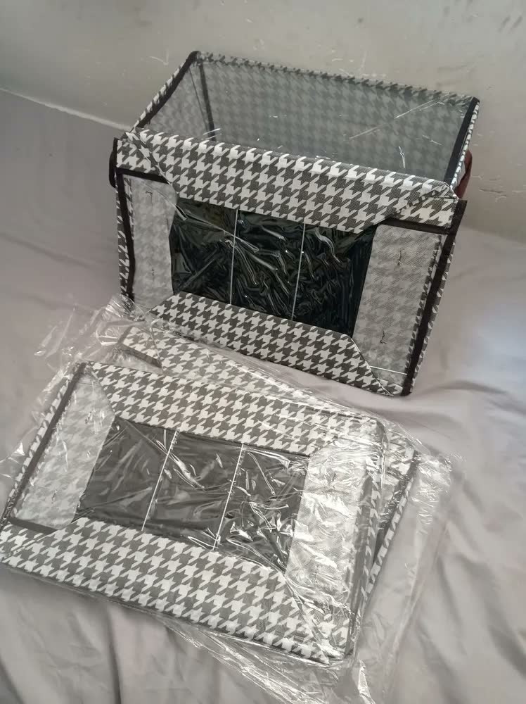 foto de Kit 4 Caixas Organizadoras Dobráveis De Guarda Roupa Caixa Organizadora Padrão Xadrez Ideal para Roupas, Closet, Armário e Quarto