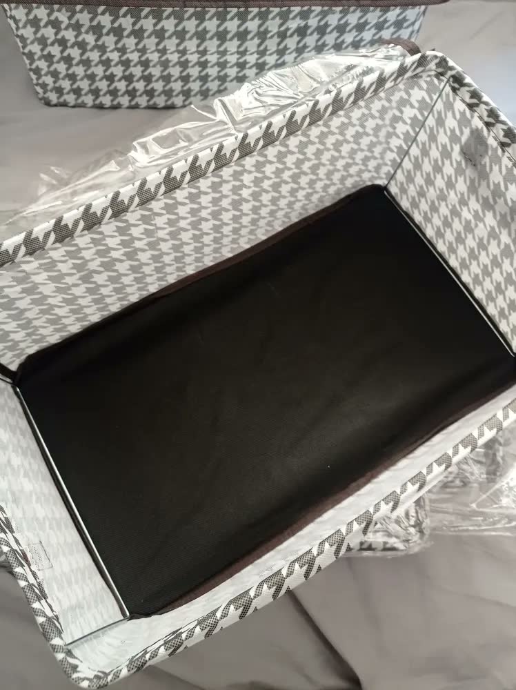 foto de Kit 4 Caixas Organizadoras Dobráveis De Guarda Roupa Caixa Organizadora Padrão Xadrez Ideal para Roupas, Closet, Armário e Quarto