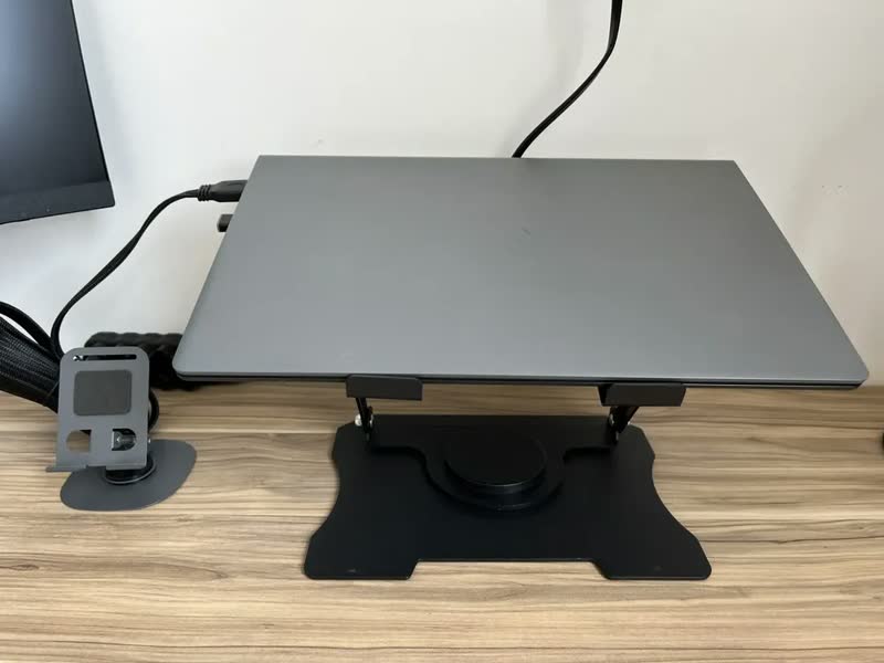 foto de Suporte De Metal Ajustável Notebook Estilo Rotativo De 360°