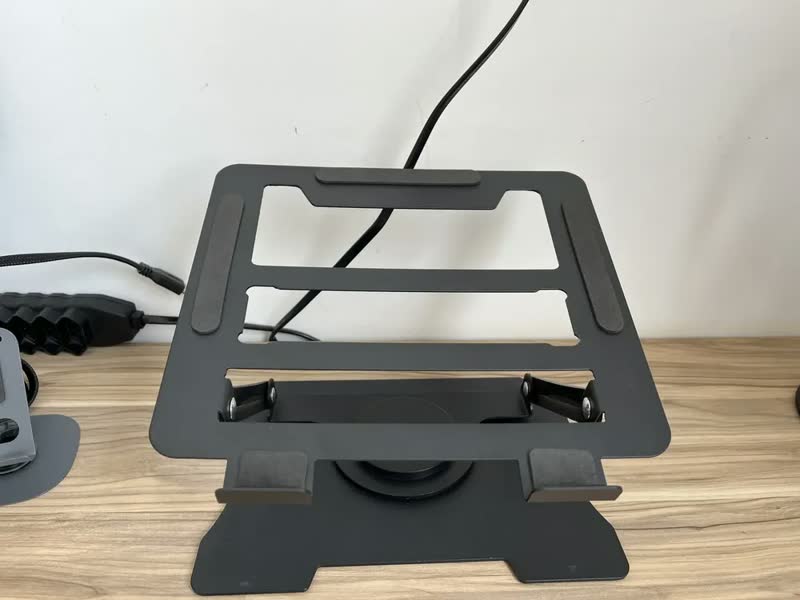 foto de Suporte De Metal Ajustável Notebook Estilo Rotativo De 360°