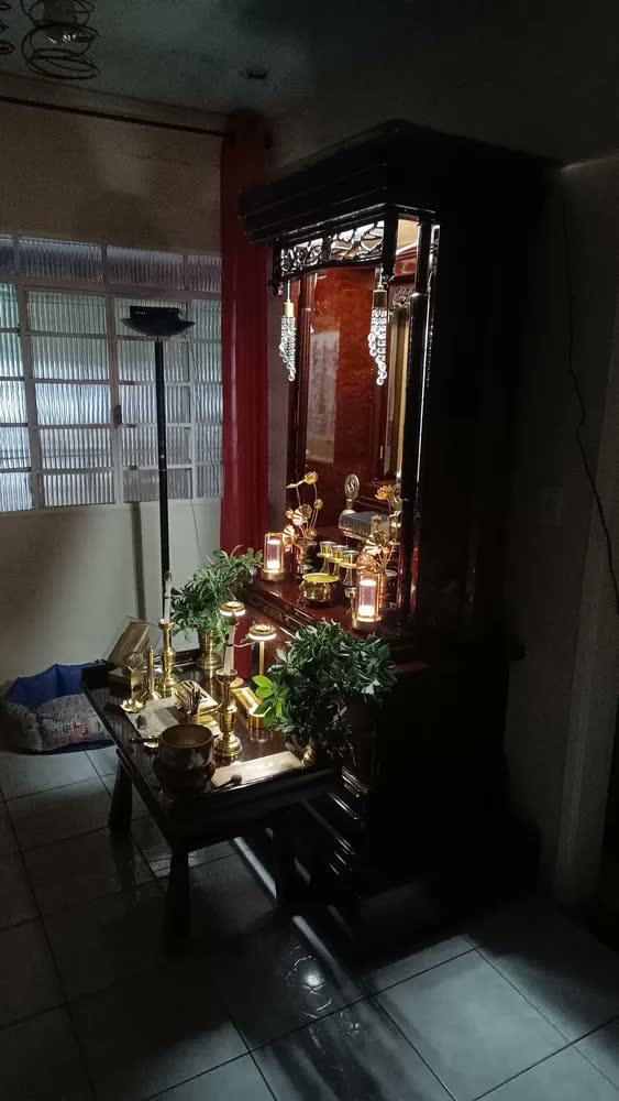 foto de Abajur Luminária Touch Recarregável Sem Fio Três Cores Mesa