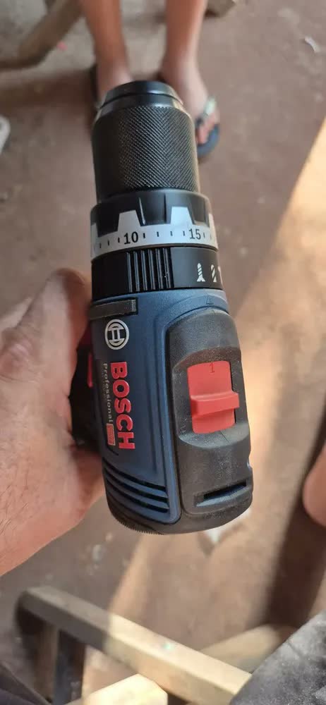 foto de Parafusadeira Furadeira Impacto Bosch Gsb 18v-65 Sem Bateria