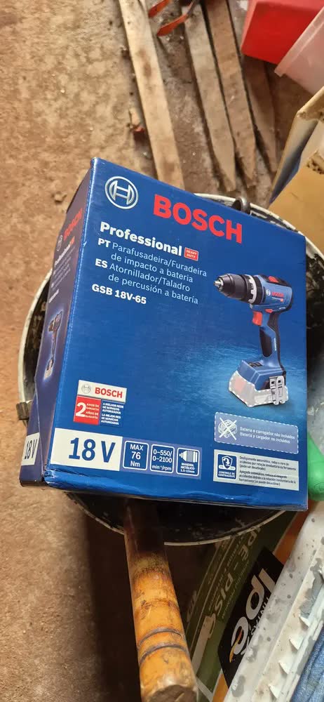 foto de Parafusadeira Furadeira Impacto Bosch Gsb 18v-65 Sem Bateria
