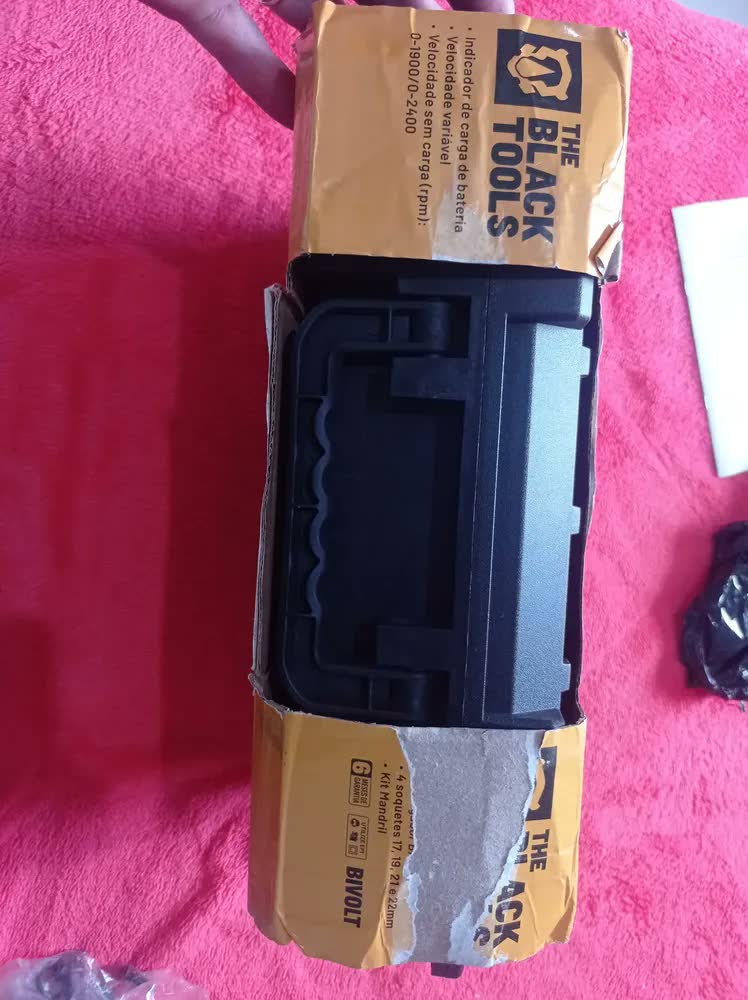 foto de Kit Chave De Impacto 21v Furadeira Parafusadeira Brushless Sem Fio Bateria 4000mah Mandril 13mm 1/2 Pol The Black Tools