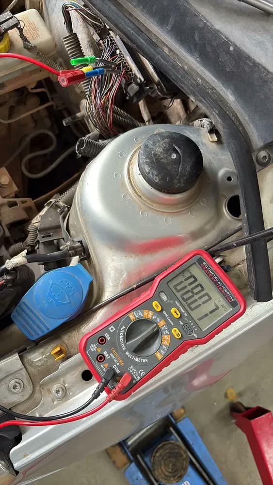 foto de Multímetro Automotiv Dig Rpm Temperatura Frequência Usatest