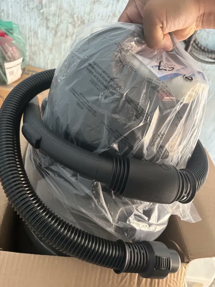 foto de Aspirador de pó britânia bas87 20l 1500w Preto